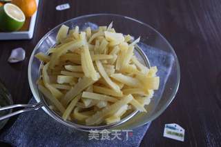 柚子皮别再扔啦——糖柚子皮的做法步骤:6