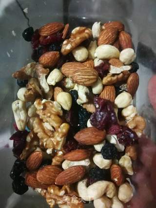 混合坚果牛轧糖的做法步骤:3
