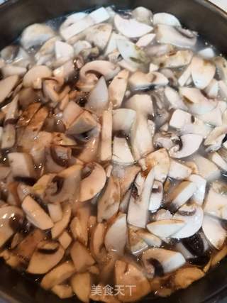 鸡肉蘑菇粥的做法步骤:4