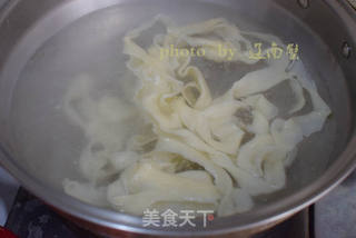 比手擀面还好吃的肉末扯面的做法步骤:7