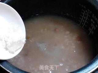 酸甜甘润的陈皮梅花生粥的做法步骤:9