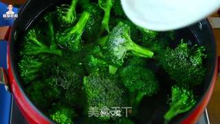 韩剧里的那道大菜——牛肉炒杂菜的做法步骤:6