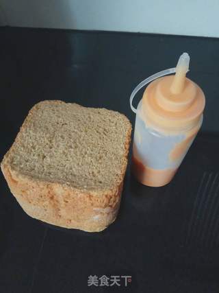 鸡蛋培根三明治的做法步骤:2
