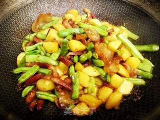 腊肉孔饭(野生厨房同款)的做法步骤:6