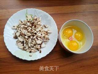三鲜荠菜煎包的做法步骤:4