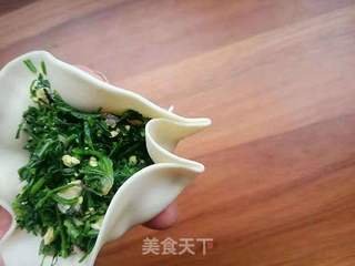 三鲜荠菜煎包的做法步骤:8