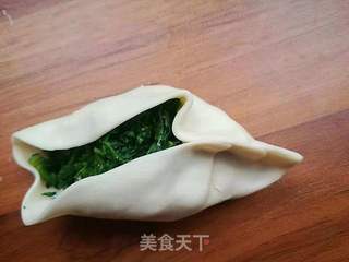 三鲜荠菜煎包的做法步骤:9