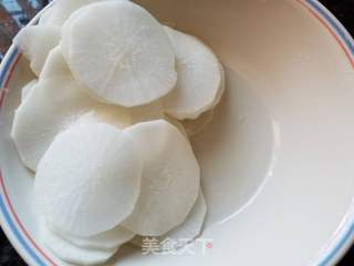 现腌萝卜的做法步骤:2