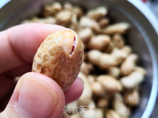 水煮花生的做法步骤:2