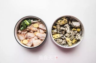 榄菜鸡翅蔬菜蒸的做法步骤:2