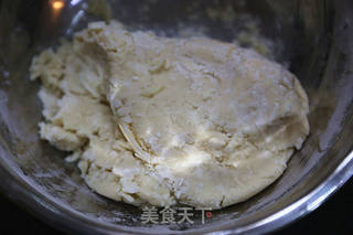 梅干菜酥饼的做法步骤:2