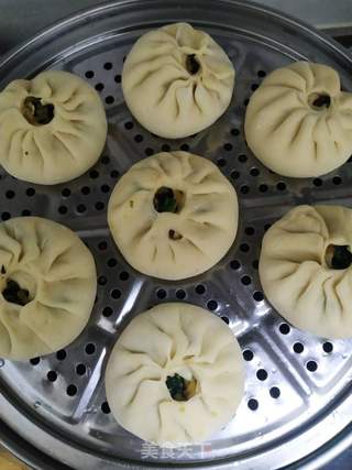 菠菜鸡蛋包子的做法步骤:10