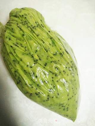 牛油果奶昔的做法步骤:3