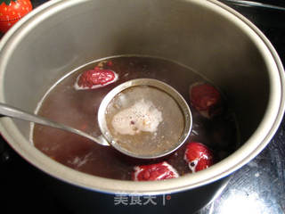 红豆红莲籽红枣糖水的做法步骤:5