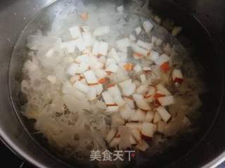 桂花红梨银耳糖水的做法步骤:5