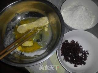 蔓越莓饼干的做法步骤：1