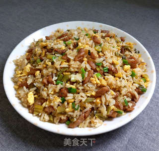 酸菜肉丁蛋炒饭的做法步骤:9