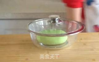 家中自制正宗黄瓜鸡蛋灌饼,瓜香面软,五分钟快捷营养早餐!的做法步骤:5