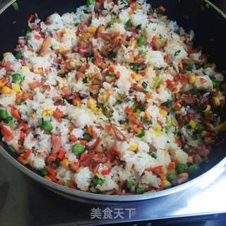 红肠什锦炒饭的做法步骤:8