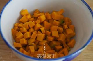 红枣南瓜小米粥的做法步骤:2