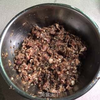 木耳香菇肉包子的做法步骤:7