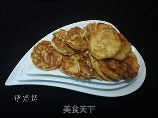 剩面条大变身一一煎饼的做法步骤:8
