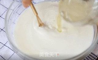 在吗?来一碗甜润可口的双皮奶?的做法步骤:8