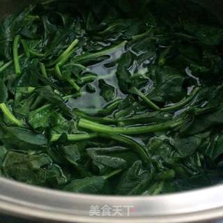 菠菜卷饼的做法步骤：2