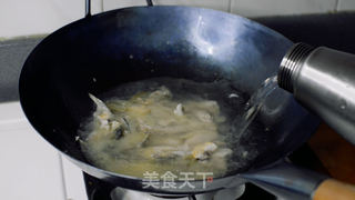 鱼肉做面条 极鲜雪菜黄鱼面的做法步骤:13