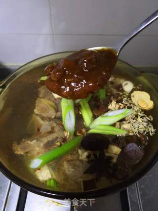 卤牛肉的做法步骤:4