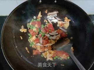 西红柿香菇鸡蛋面的做法步骤:9
