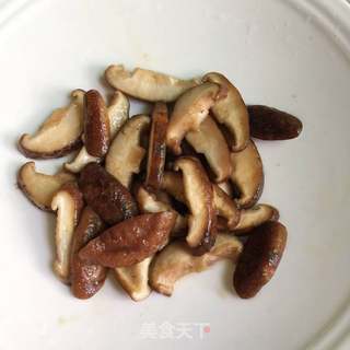 牛肉香菇披萨的做法步骤:7