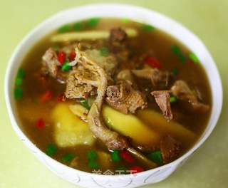 药膳鸽子汤的做法步骤:6