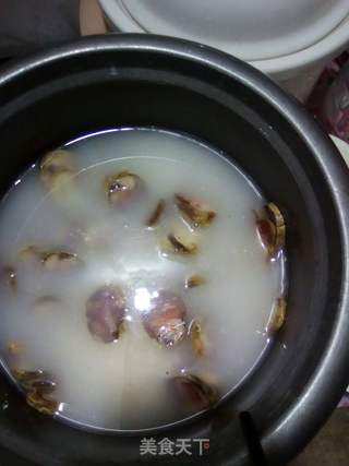腊肠蔬菜闷饭的做法步骤:2