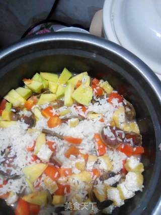 腊肠蔬菜闷饭的做法步骤:3