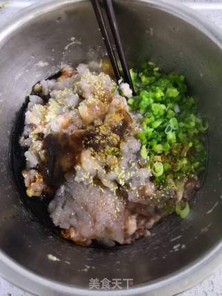 虾肉馄饨的做法步骤:4