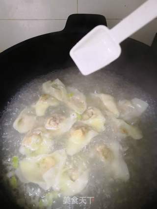 虾肉馄饨的做法步骤:14