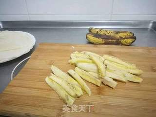 香蕉芝士春卷的做法步骤:2