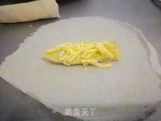 香蕉芝士春卷的做法步骤:3