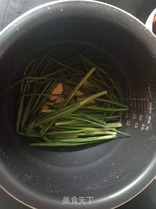 电饭煲烧鸡腿的做法步骤:12