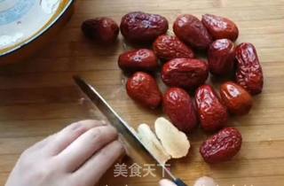 【最简单枣糕做法】怎样做出香甜松软的枣糕?不用烤箱,手不沾面,这个食材是关键!的做法步骤:2