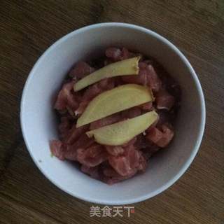 牛肉玉米豌豆粥的做法步骤:2