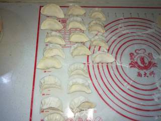 冰花煎饺的做法步骤:7
