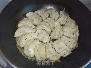 冰花煎饺的做法步骤:13