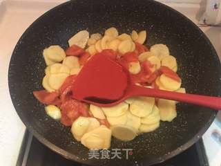 西红柿土豆疙瘩汤的做法步骤:5
