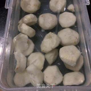 红枣银耳炖荸荠的做法步骤:2