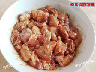 红烧肉焖饭的做法步骤:2