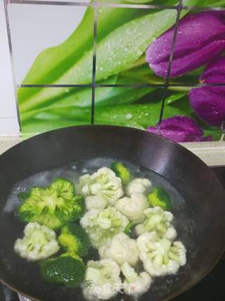 凉拌双花的做法步骤:2