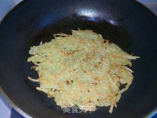 土豆丝饼的做法步骤：11