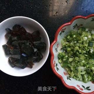 皮蛋虾仁粥的做法步骤:5